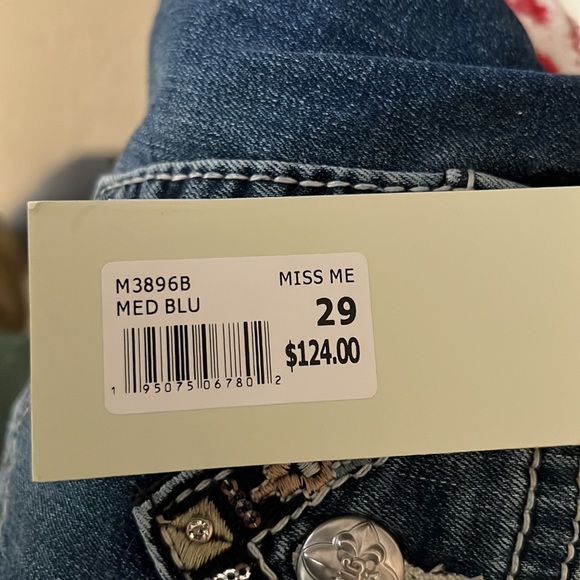 29/34 Miss Me Women's Mid Rise Aztec Stitch Bootcut Jeans with Faux Flap Pockets - Picture 9 of 9